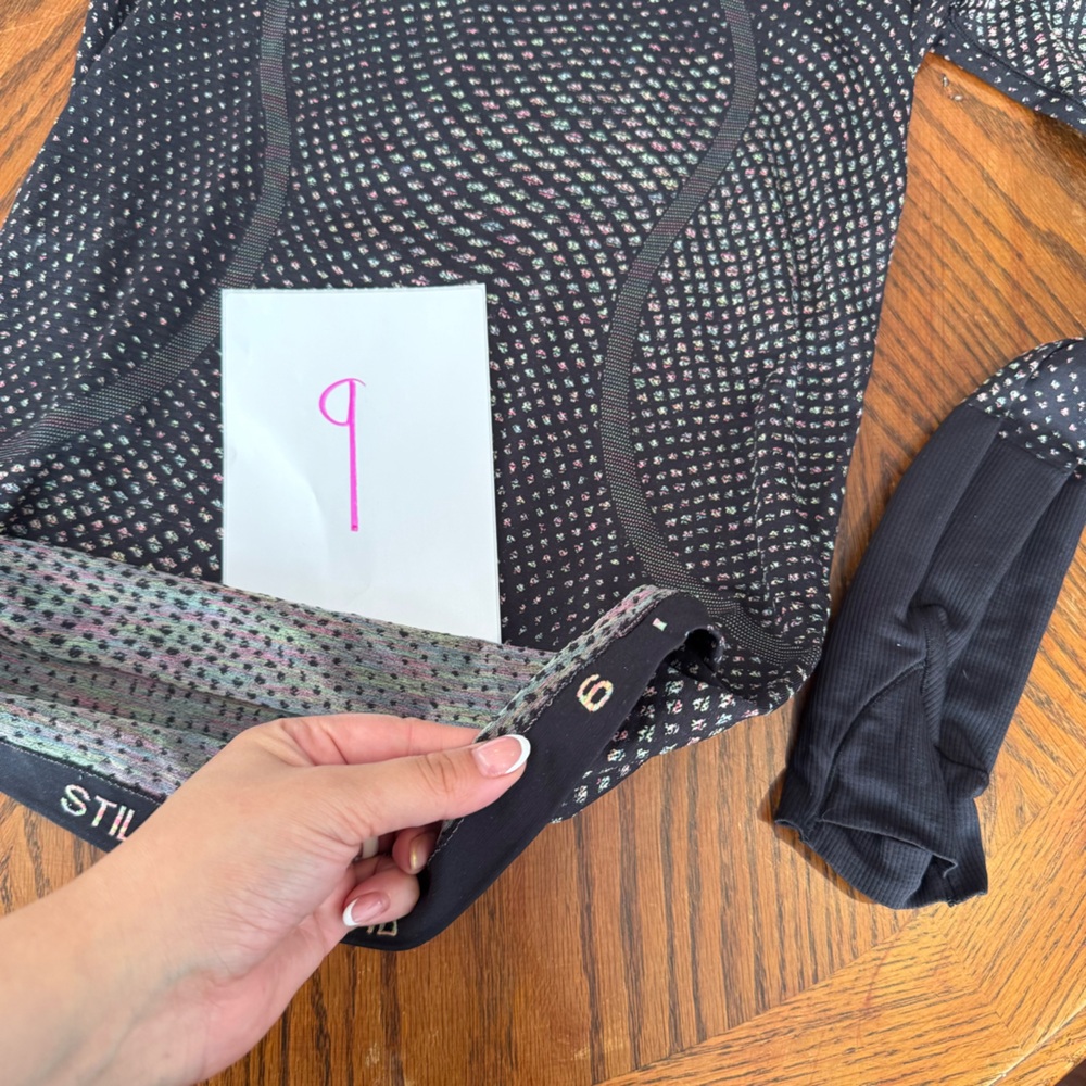 Lululemon Swiftly Tech Long Sleeve 2.0
Grid Warp Black / Neon Multi Size 6 - Picture 9 of 10